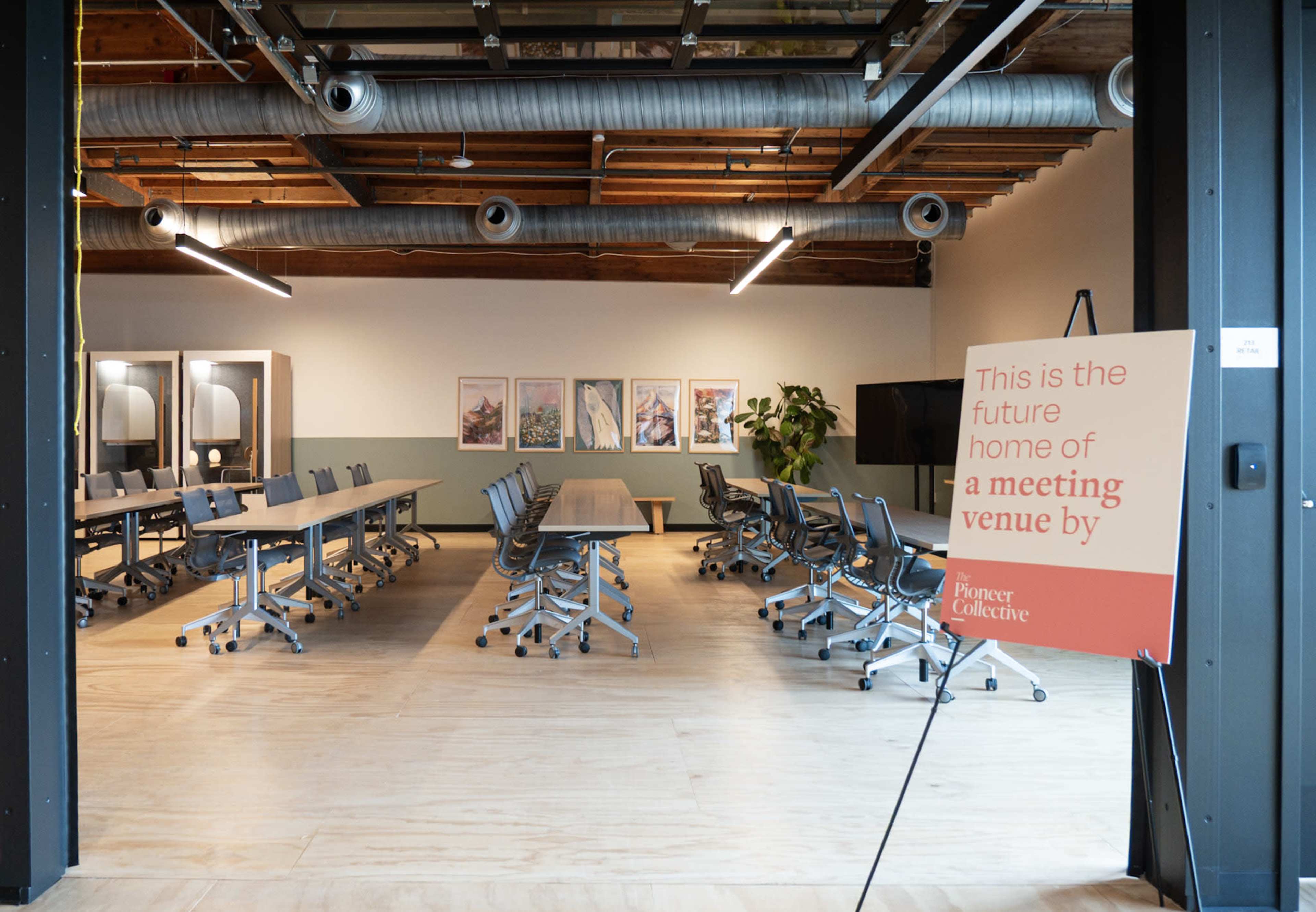 Dynamic Meeting Room & Coworking Suite Image in North Queen Anne, Seattle, WA