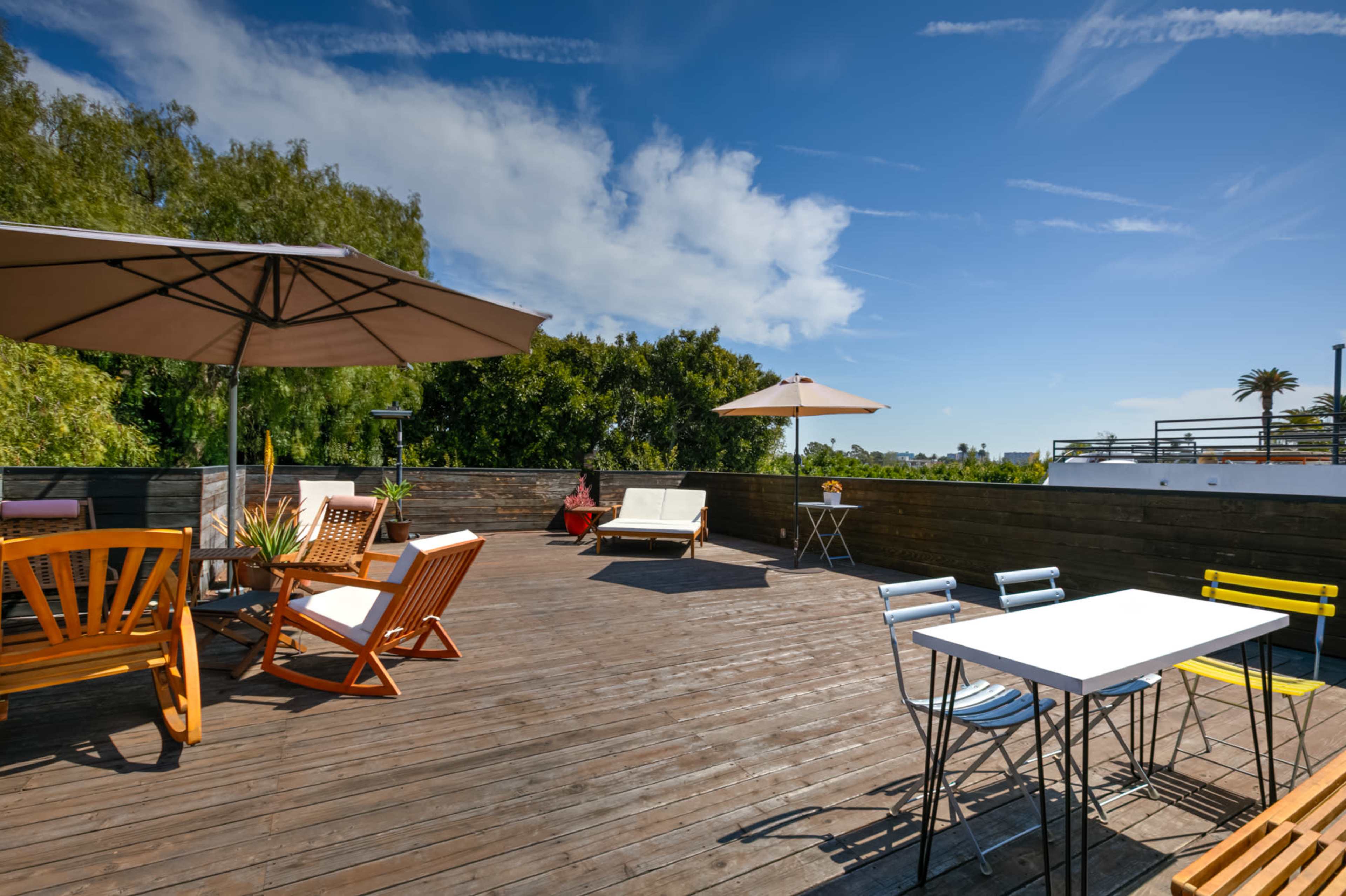 ArtSpace Retreat with Huge Rooftop in Venice Beach Image in Venice, Venice, CA