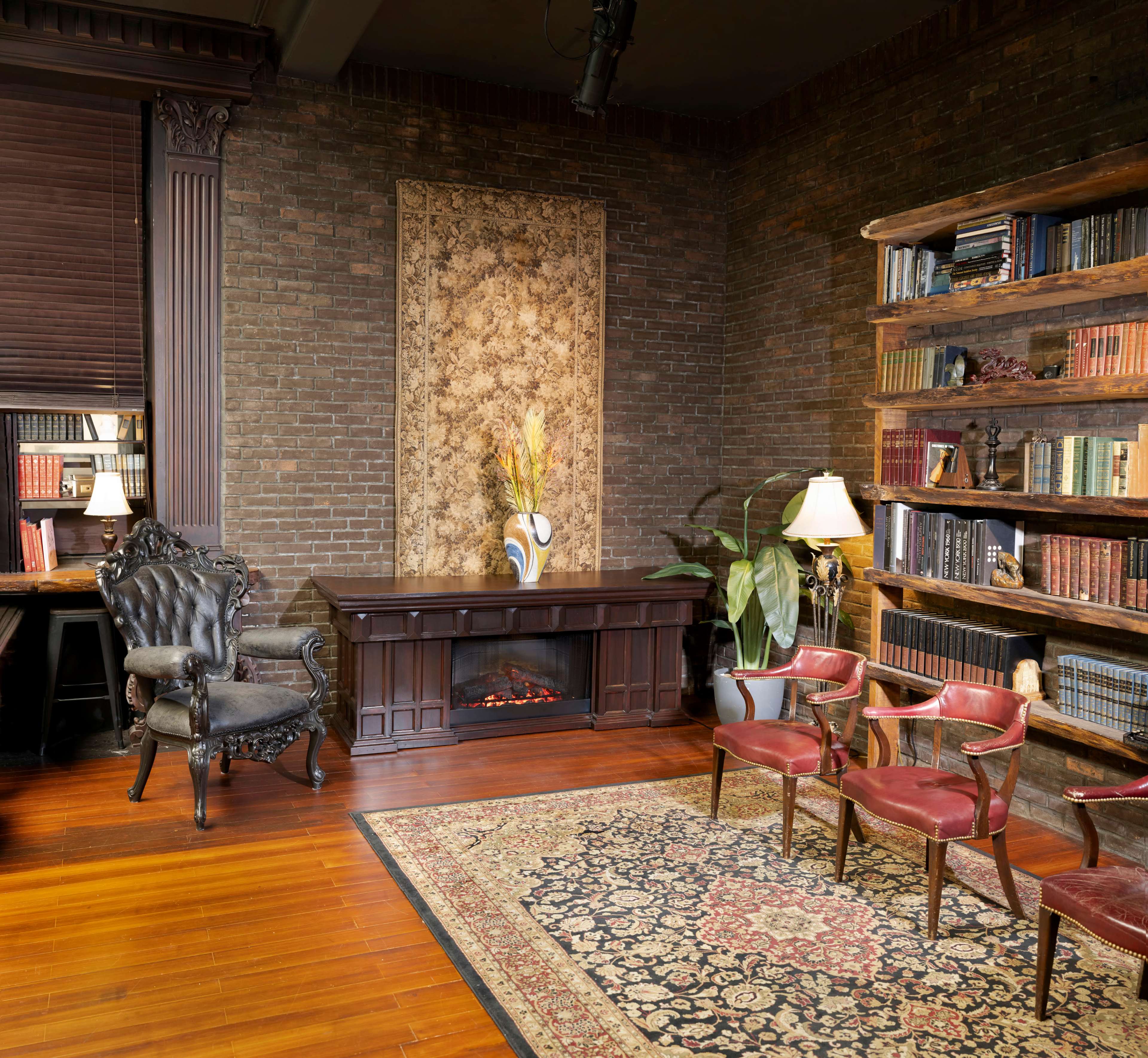 Cabinet library studio with Cyclorama Image in Midtown Manhattan, NYC, NY