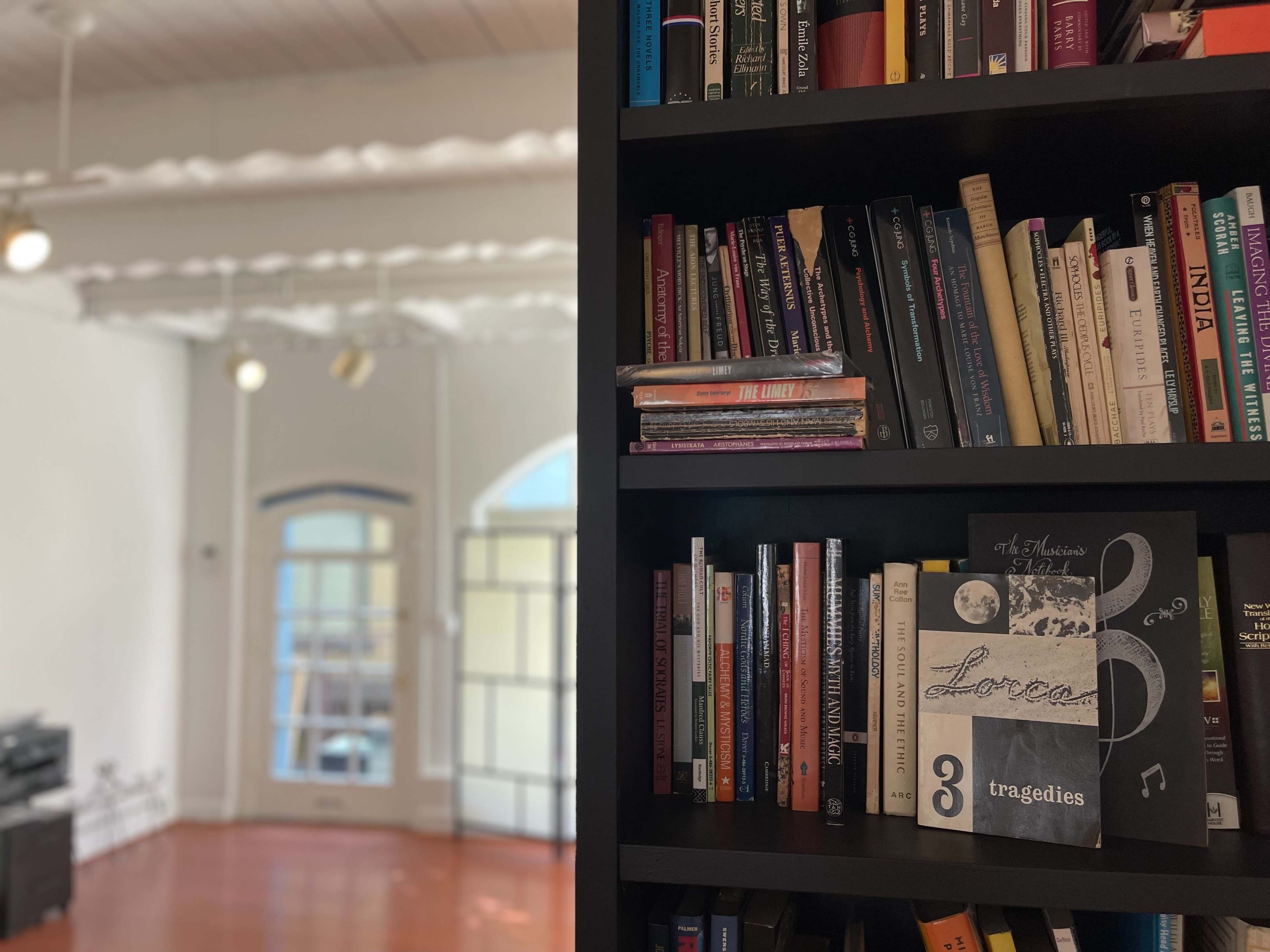 Artist studio in historic Westlake near Downtown Los Angeles (2 levels): Ideal for Film Screenings, Salon Gatherings, and Intimate Performances Image in Westlake, Los Angeles, CA